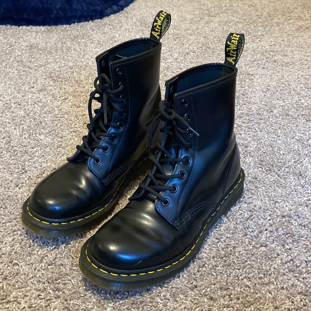 Dr. Martens 1460 Woman's Smooth Leather Lace Up Boots